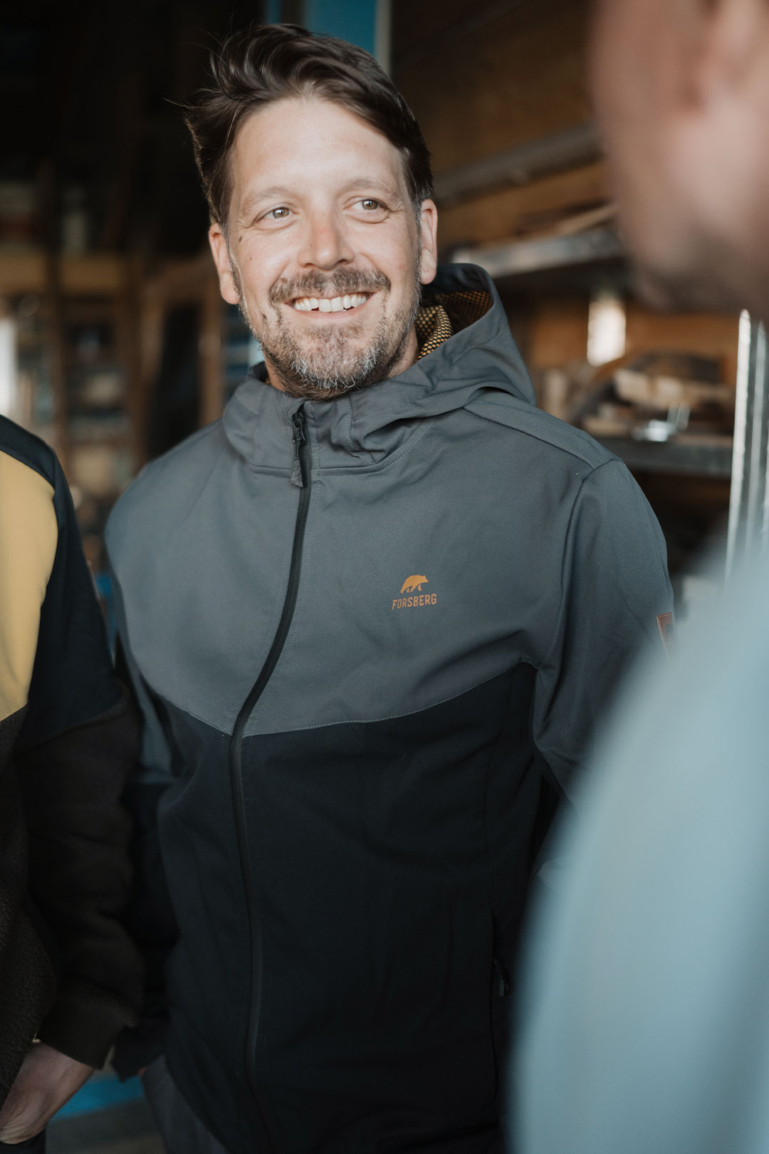 Mantel, Jacke, Person, Lächeln, Mann